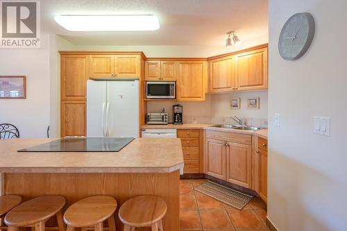 850 Railway Lane Unit# 201, Okanagan Falls, BC - Indoor Photo Showing Kitchen With Double Sink