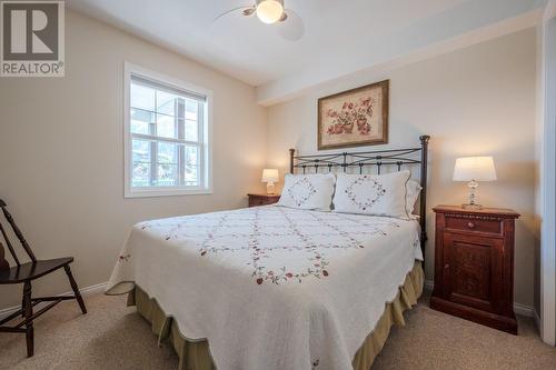 850 Railway Lane Unit# 201, Okanagan Falls, BC - Indoor Photo Showing Bedroom