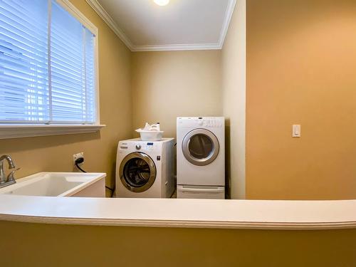 Upper Level 21639 90A Avenue, Langley, BC - Indoor Photo Showing Laundry Room