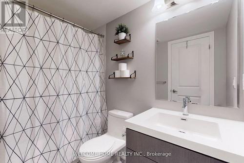 15 Caroline Carpenter Grove, Toronto, ON - Indoor Photo Showing Bathroom