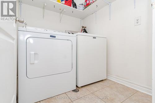 15 Kintyre Street, Brampton, ON - Indoor Photo Showing Laundry Room