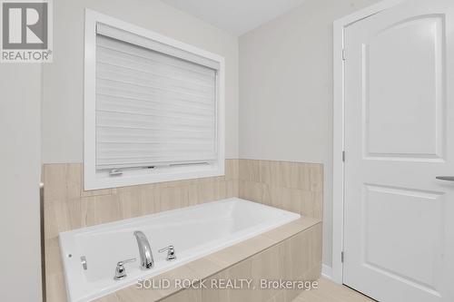 140 Rugosa Street, Ottawa, ON - Indoor Photo Showing Bathroom