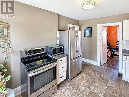 98 Karl Street, Belleville, ON - Indoor Photo Showing Kitchen