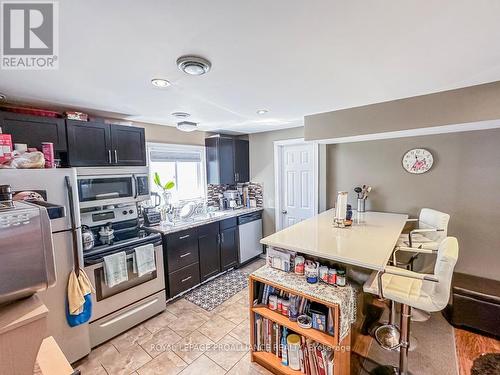 98 Karl Street, Belleville, ON - Indoor Photo Showing Kitchen