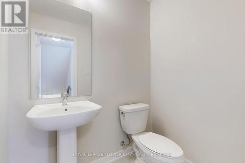 107 - 10 Birmingham Drive, Cambridge, ON - Indoor Photo Showing Bathroom