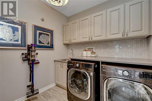 42 Oxalis Crescent, Ottawa, ON - Indoor Photo Showing Laundry Room