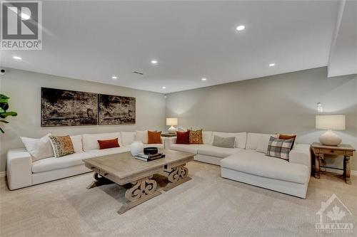 42 Oxalis Crescent, Ottawa, ON - Indoor Photo Showing Living Room