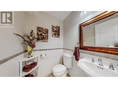 8330 22Nd Avenue, Osoyoos, BC - Indoor Photo Showing Bathroom