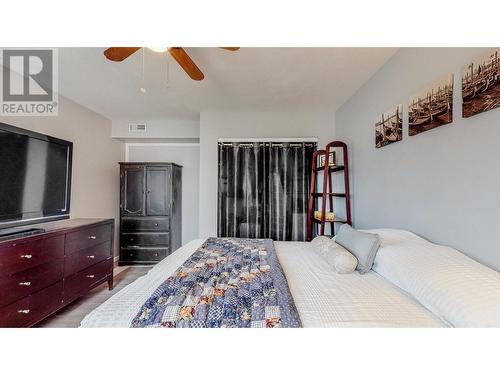 8330 22Nd Avenue, Osoyoos, BC - Indoor Photo Showing Bedroom