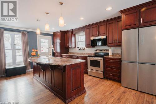 4 Johnston Drive, South River, ON - Indoor Photo Showing Kitchen