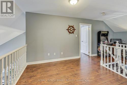 15 Cardigan Place, Hamilton, ON - Indoor Photo Showing Other Room