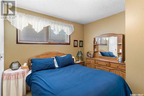 810 3Rd Street E, Watrous, SK - Indoor Photo Showing Bedroom