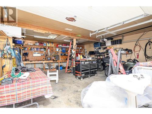 7215 Mountridge Road, Vernon, BC - Indoor Photo Showing Garage
