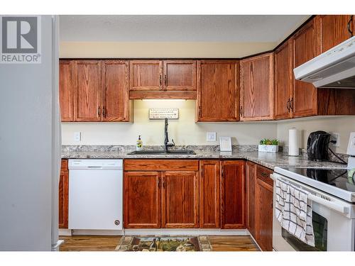 7215 Mountridge Road, Vernon, BC - Indoor Photo Showing Kitchen