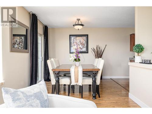 7215 Mountridge Road, Vernon, BC - Indoor Photo Showing Dining Room