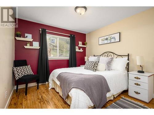 7215 Mountridge Road, Vernon, BC - Indoor Photo Showing Bedroom