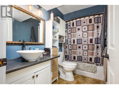7215 Mountridge Road, Vernon, BC - Indoor Photo Showing Bathroom