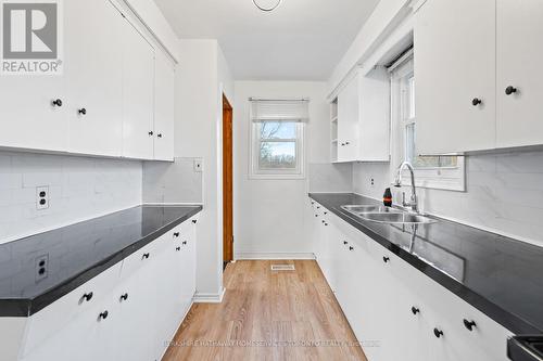 11 Beverly Street, St. Catharines, ON - Indoor Photo Showing Kitchen With Double Sink