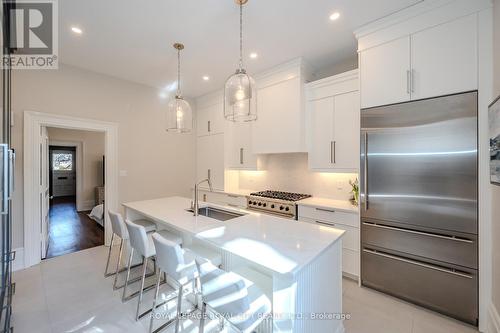138 Dublin Street N, Guelph, ON - Indoor Photo Showing Kitchen With Upgraded Kitchen
