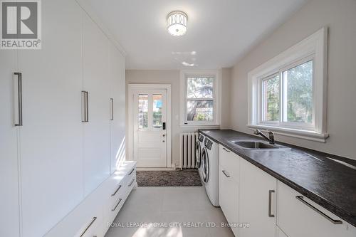 138 Dublin Street N, Guelph, ON - Indoor Photo Showing Kitchen
