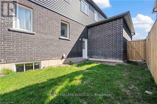 7864 Seabiscuit Drive, Niagara Falls, ON - Outdoor
