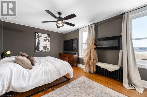 40 South Main Street, Thorold, ON - Indoor Photo Showing Bedroom