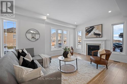 121 Cittadella Boulevard, Hamilton, ON - Indoor Photo Showing Living Room With Fireplace