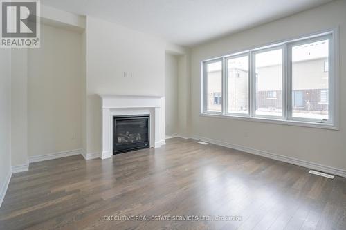 86 Holder Drive, Brantford, ON - Indoor Photo Showing Living Room With Fireplace