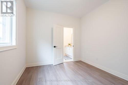 98 Cattail Crescent, Hamilton, ON - Indoor Photo Showing Other Room