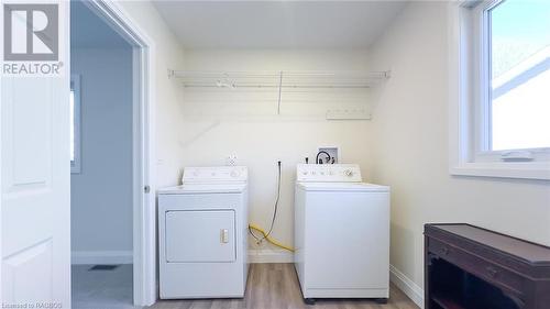 222 2Nd Avenue, Hanover, ON - Indoor Photo Showing Laundry Room