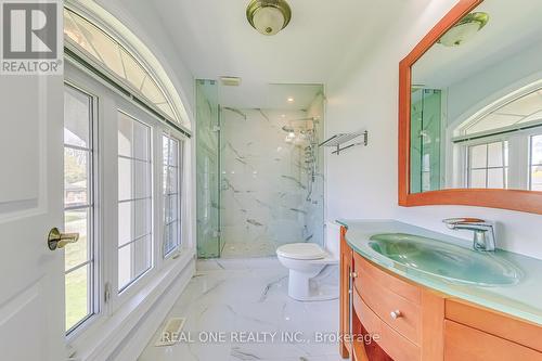 486 Orchard Drive, Oakville, ON - Indoor Photo Showing Bathroom