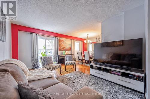 60 Enmount Drive, Brampton, ON - Indoor Photo Showing Living Room