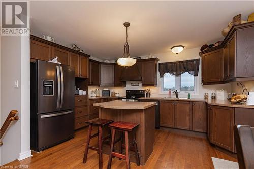 200 Osprey Crescent, Callander, ON - Indoor Photo Showing Kitchen