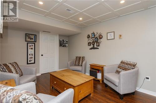 200 Osprey Crescent, Callander, ON - Indoor Photo Showing Living Room