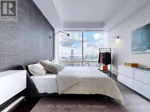 5004 - 180 University Avenue, Toronto, ON - Indoor Photo Showing Bedroom