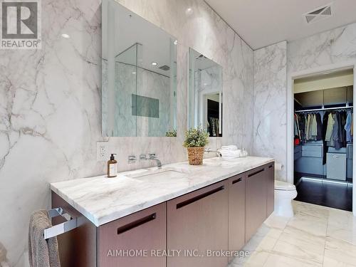 5004 - 180 University Avenue, Toronto, ON - Indoor Photo Showing Bathroom