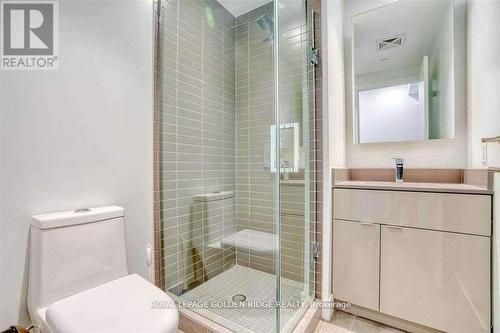 5701 - 7 Grenville Street, Toronto, ON - Indoor Photo Showing Bathroom
