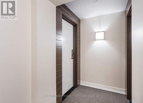 2111 - 2191 Yonge Street, Toronto, ON - Indoor Photo Showing Other Room