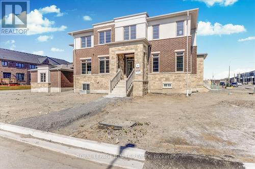 498 Twin Streams Road, Whitby, ON - Outdoor