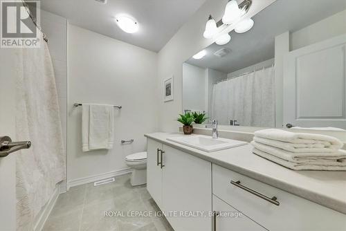 498 Twin Streams Road, Whitby, ON - Indoor Photo Showing Bathroom