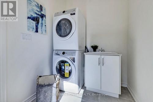 498 Twin Streams Road, Whitby, ON - Indoor Photo Showing Laundry Room