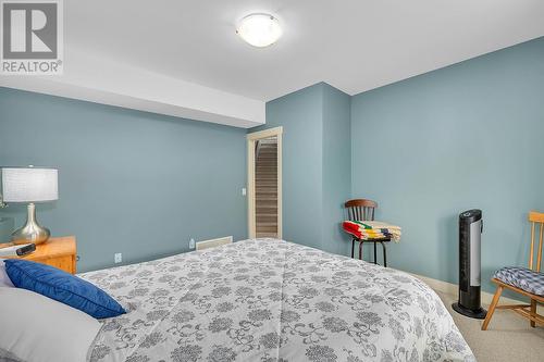 570 Gowen Place, Kelowna, BC - Indoor Photo Showing Bedroom