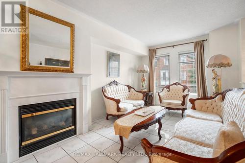 8 - 165 Fieldstone Drive, Vaughan, ON - Indoor Photo Showing Living Room With Fireplace