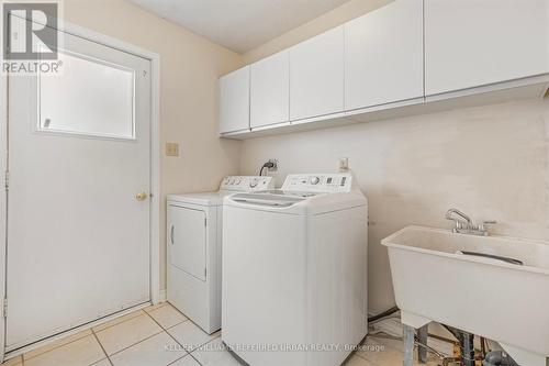 689 Leslie Valley Drive, Newmarket, ON - Indoor Photo Showing Laundry Room