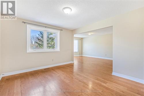 689 Leslie Valley Drive, Newmarket, ON - Indoor Photo Showing Other Room