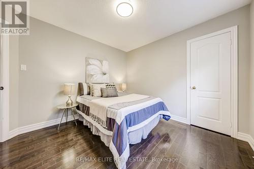 16 Futura Avenue, Richmond Hill, ON - Indoor Photo Showing Bedroom
