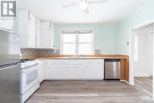 549 King Street, Midland, ON - Indoor Photo Showing Kitchen With Double Sink