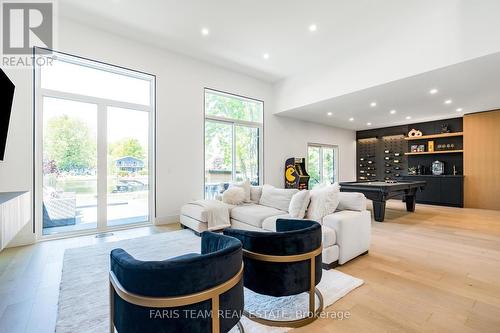 36 Simcoe Road, Ramara, ON - Indoor Photo Showing Living Room