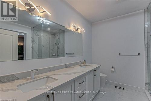 191 Queen Street, Middlesex Centre, ON - Indoor Photo Showing Bathroom