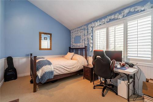 101 Hillcrest Avenue, Dundas, ON - Indoor Photo Showing Bedroom